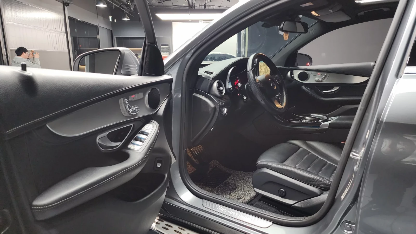 Mercedes-Benz GLC 220 AMG PK* KEYLESS GO* �������* ������* ������ ���� | Mobile.bg � ����������� 9