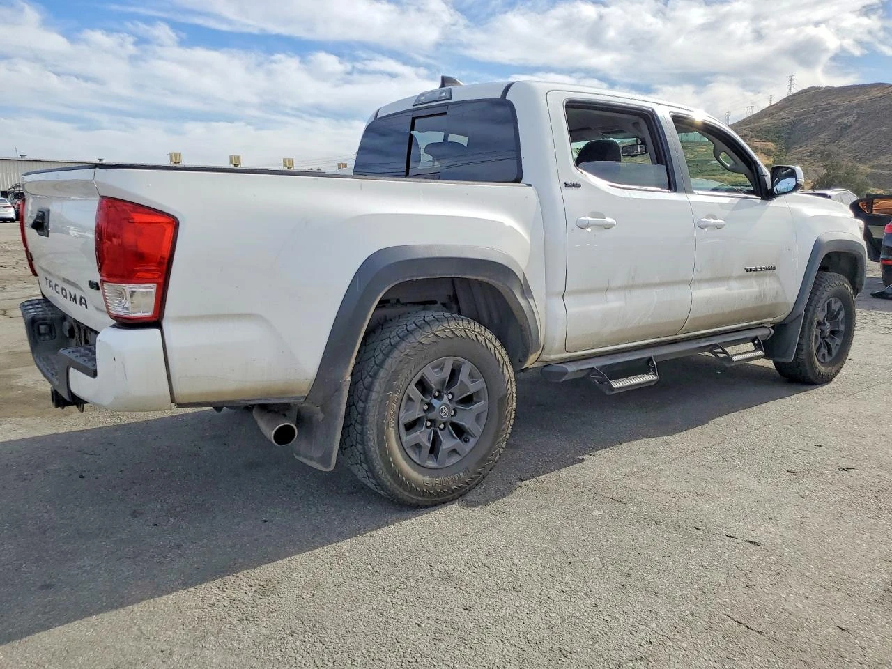 Toyota Tacoma 3.5l Sr5 V6, снимка 3 - Автомобили и джипове - 54323667