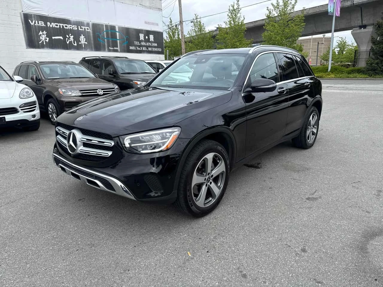 Mercedes-Benz GLC 300 4MATIC/ПАНОРАМА/ПОДГРЕВИ/360
