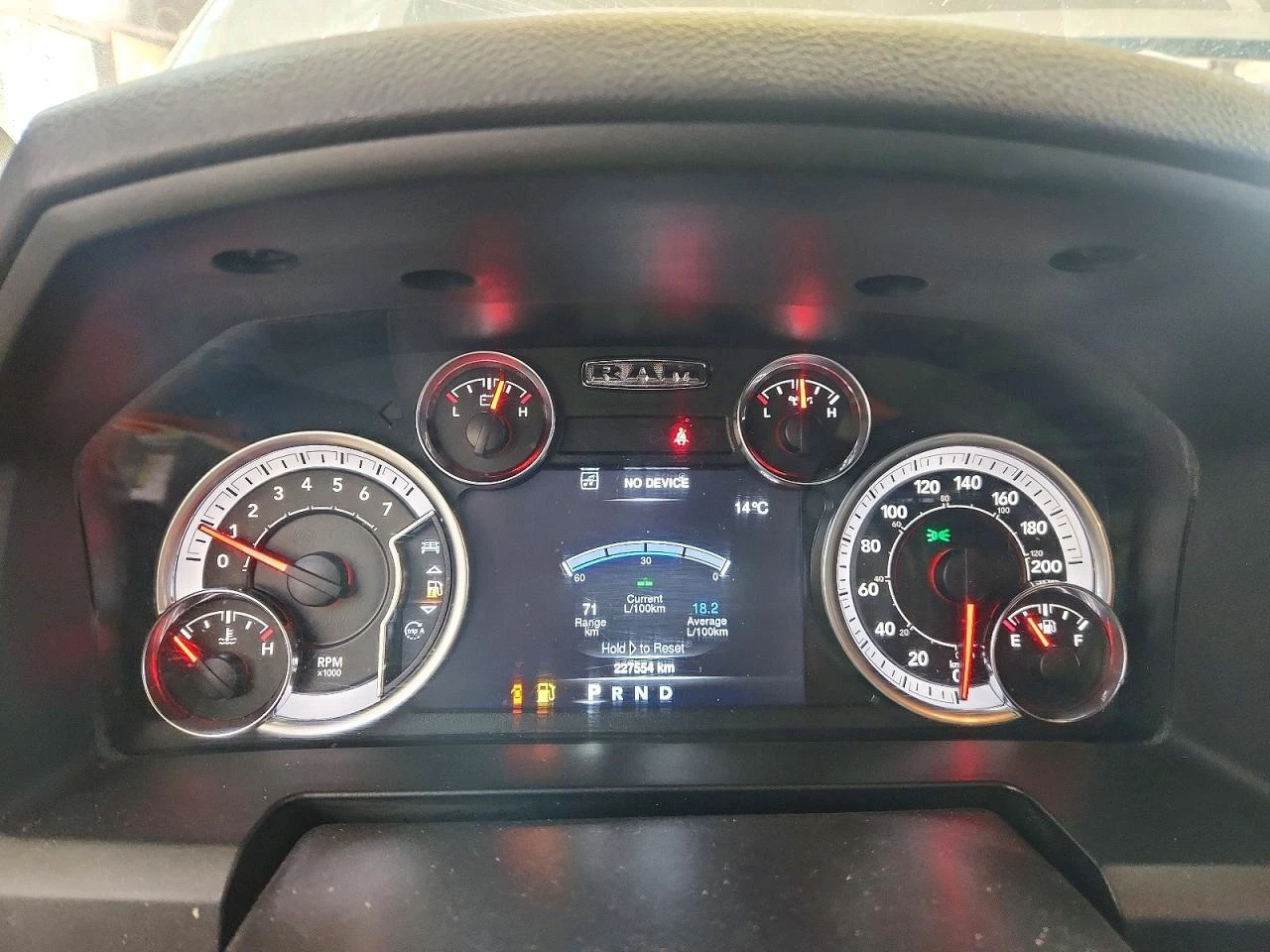 Dodge RAM 1500 5.7l Classic Slt, снимка 9 - Автомобили и джипове - 54569348