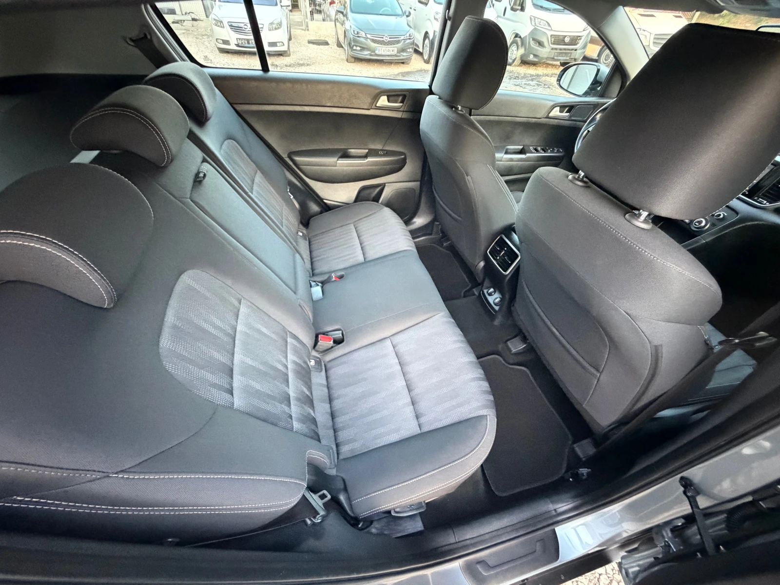 Kia Sportage 1.6CRDI* FACE* AVTOMAT* LED* 10.10.2020, снимка 10 - Автомобили и джипове - 55621890