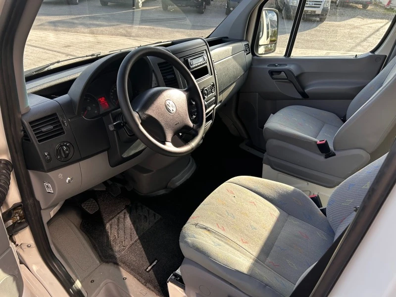 VW Crafter 2.5TDI L2H1 Клима 6-местен, снимка 10 - Бусове и автобуси - 42363613