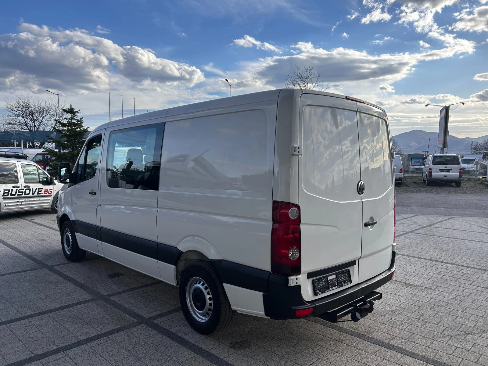 VW Crafter 2.5TDI L2H1 Клима 6-местен - изображение 4