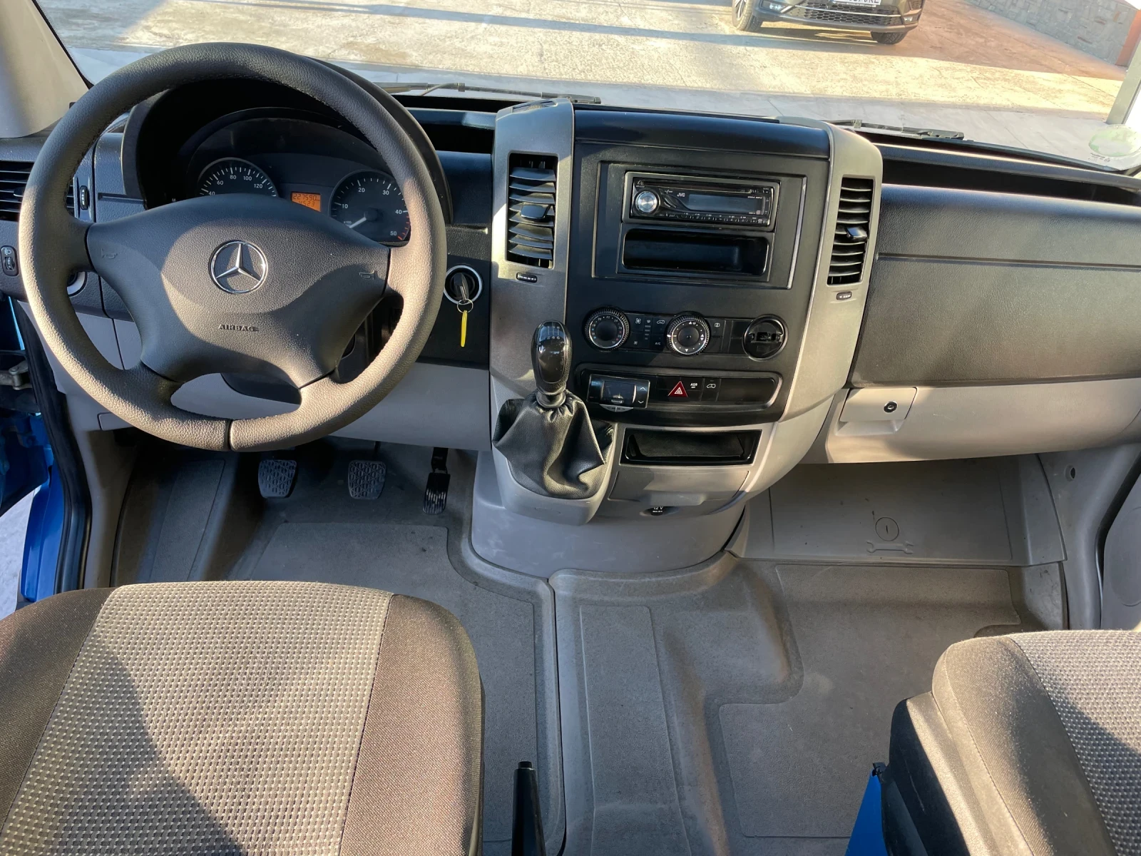 Mercedes-Benz Sprinter 313 CDI//КЛИМАТИК//6-МЕСТЕН - изображение 6