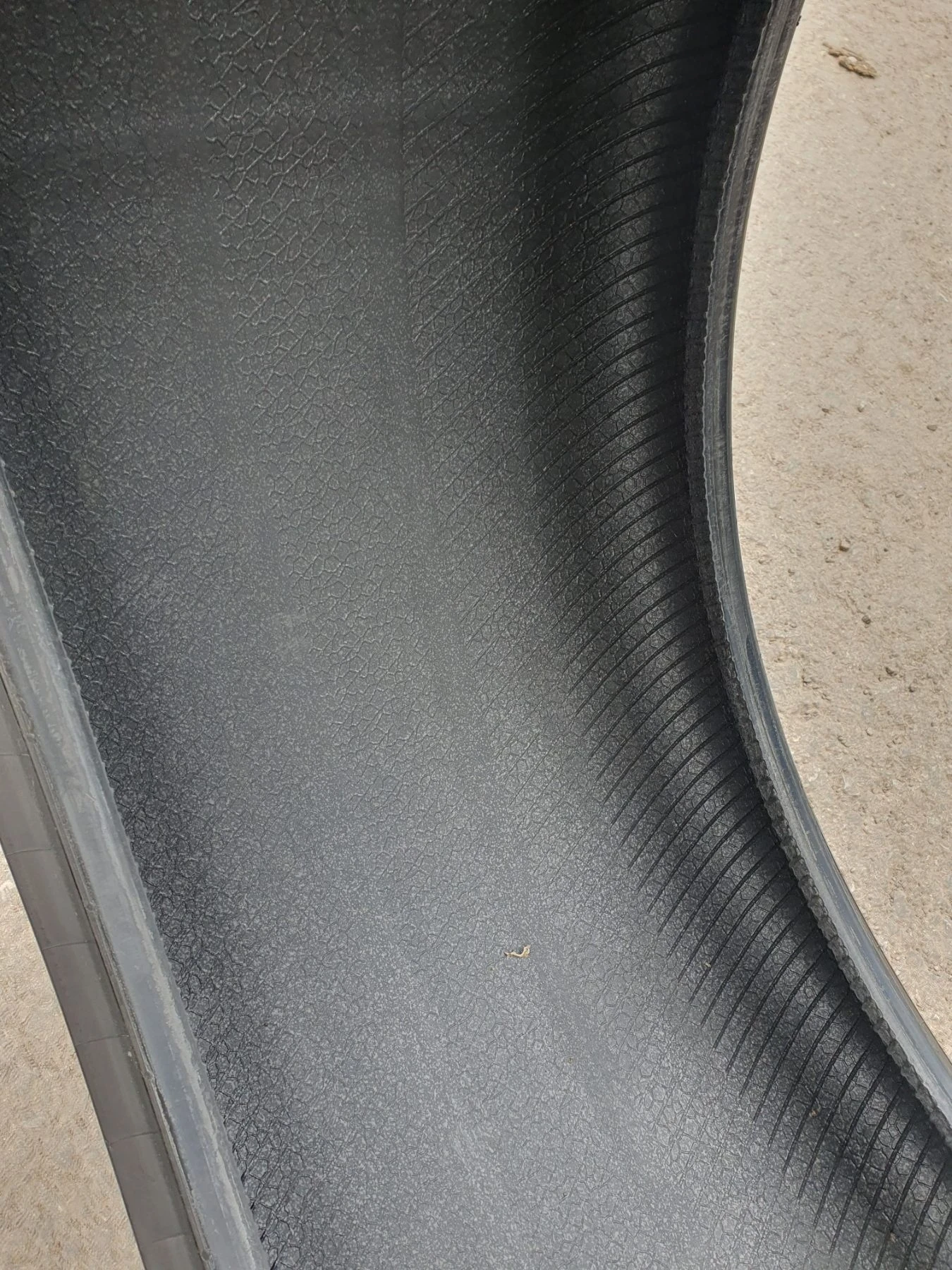 Гуми Летни 285/35R22, снимка 3 - Гуми и джанти - 54041433