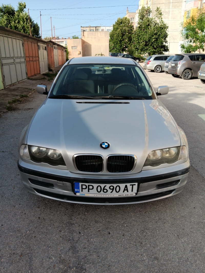 BMW 318, снимка 1 - Автомобили и джипове - 46334553