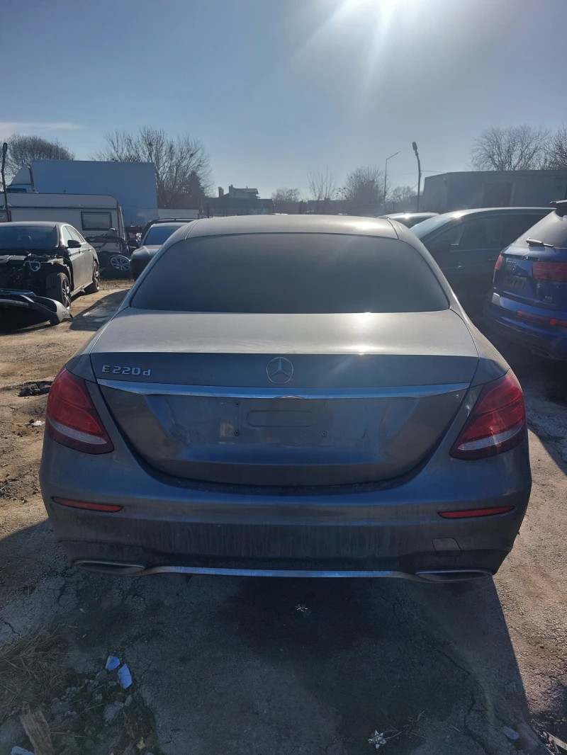 Mercedes-Benz E 220 d W213 AMG на реални 68 000км, снимка 8 - Автомобили и джипове - 48958821