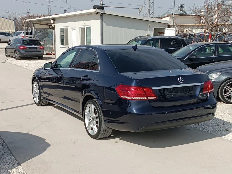 Mercedes-Benz E 220, снимка 5 - Автомобили и джипове - 49448903