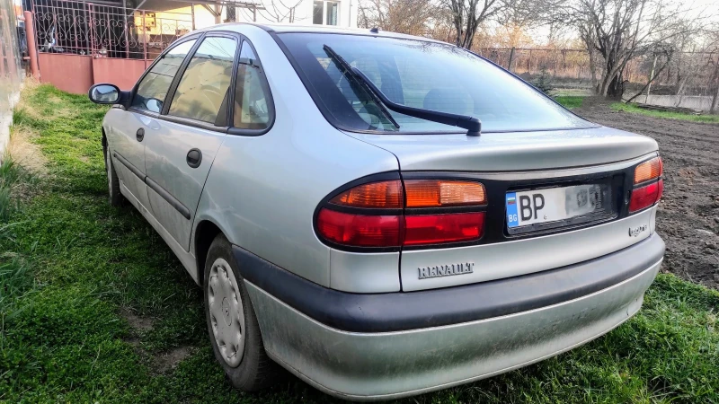 Renault Laguna 1, снимка 2 - Автомобили и джипове - 49565138