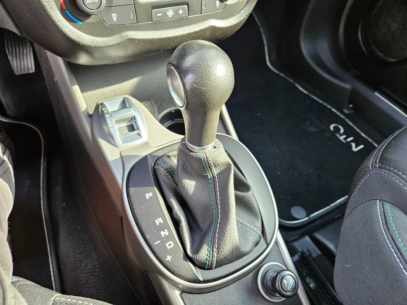 Alfa Romeo MiTo 1.4 Benzin TURBO , снимка 13 - Автомобили и джипове - 50462084