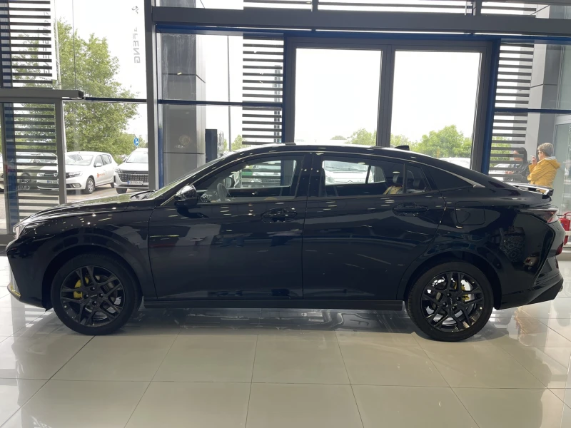 DONGFENG Shine E3, снимка 2 - Автомобили и джипове - 52654738