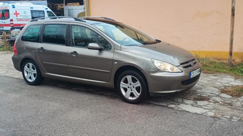 Peugeot 307 2.0 бензин, снимка 6 - Автомобили и джипове - 52591501