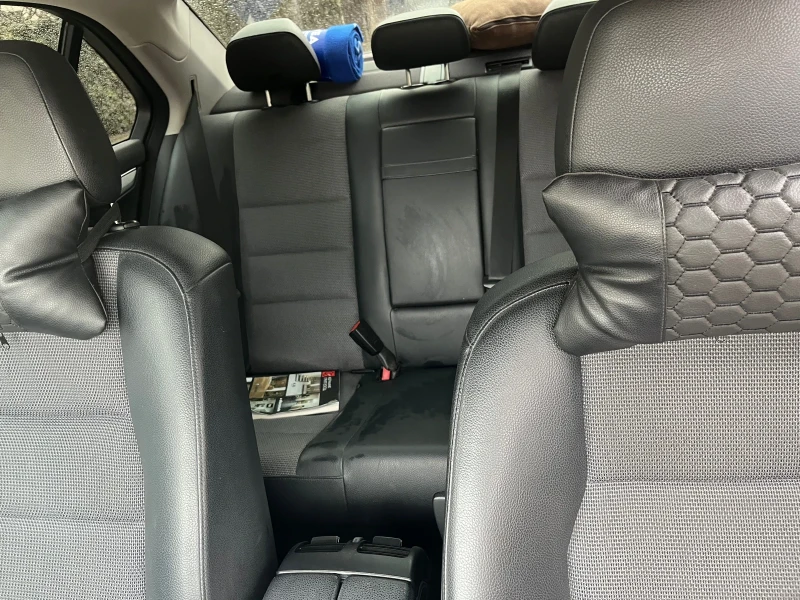 Mercedes-Benz C 220, снимка 11 - Автомобили и джипове - 53246661