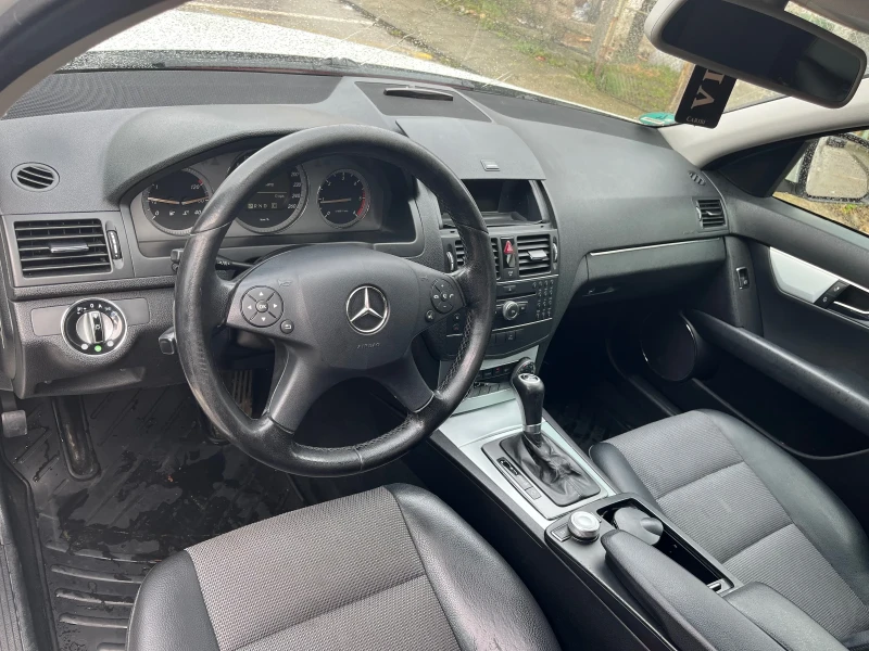Mercedes-Benz C 220, снимка 9 - Автомобили и джипове - 53246661