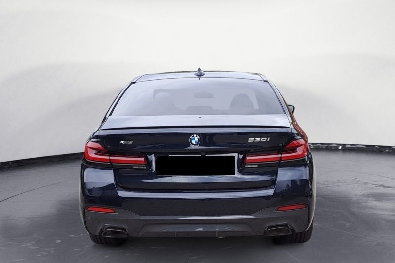 BMW 530 i xDrive = M-Sport Pro= Гаранция, снимка 2 - Автомобили и джипове - 46432841