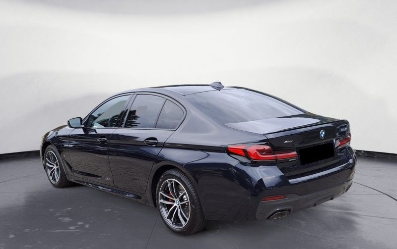 BMW 530 i xDrive = M-Sport Pro= Гаранция, снимка 3 - Автомобили и джипове - 46432841