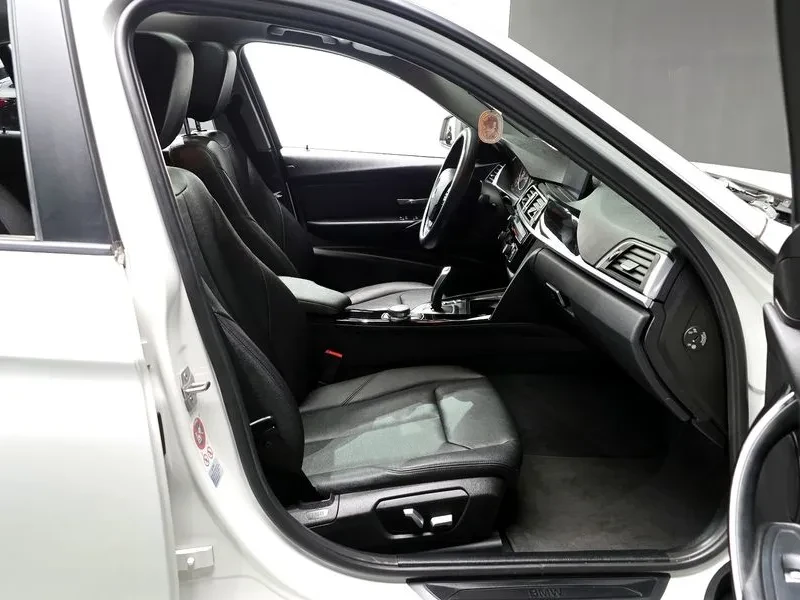 BMW 320 d, снимка 11 - Автомобили и джипове - 54592470