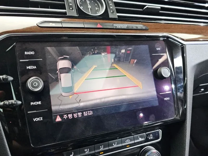 VW Passat 2.0 TDI PREMIUM, снимка 14 - Автомобили и джипове - 55298629