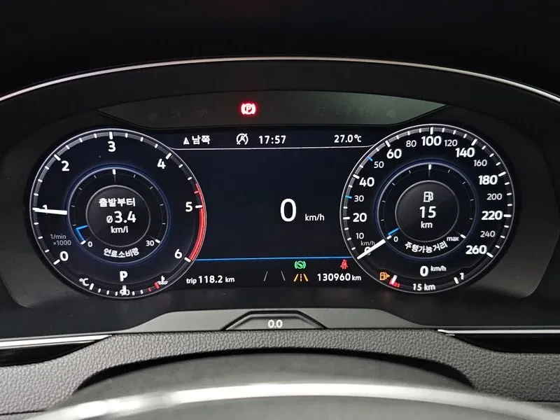 VW Passat 2.0 TDI PREMIUM, снимка 8 - Автомобили и джипове - 55298629