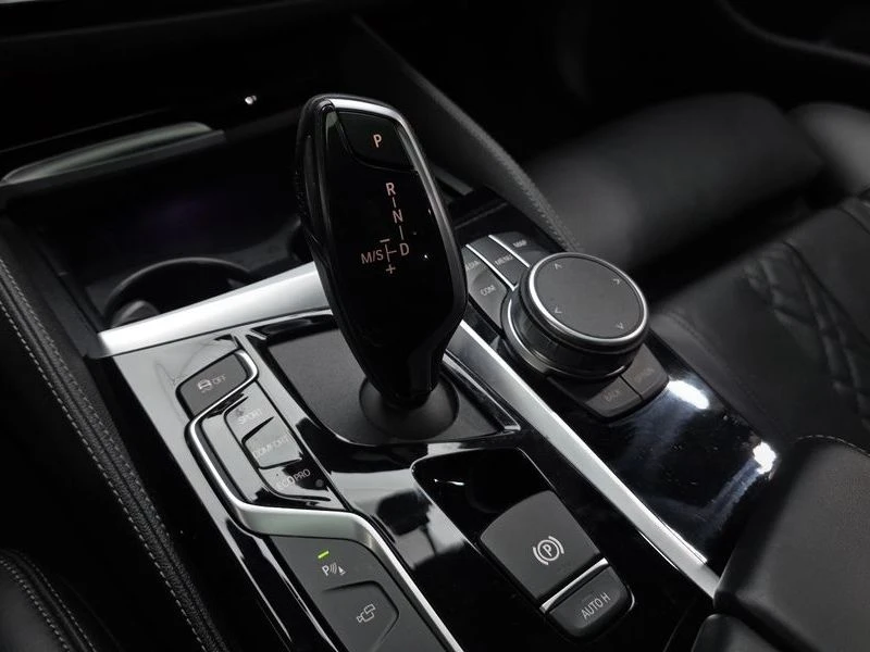 BMW 530 530i M Sport Package Plus| 248к.с., снимка 9 - Автомобили и джипове - 56211428