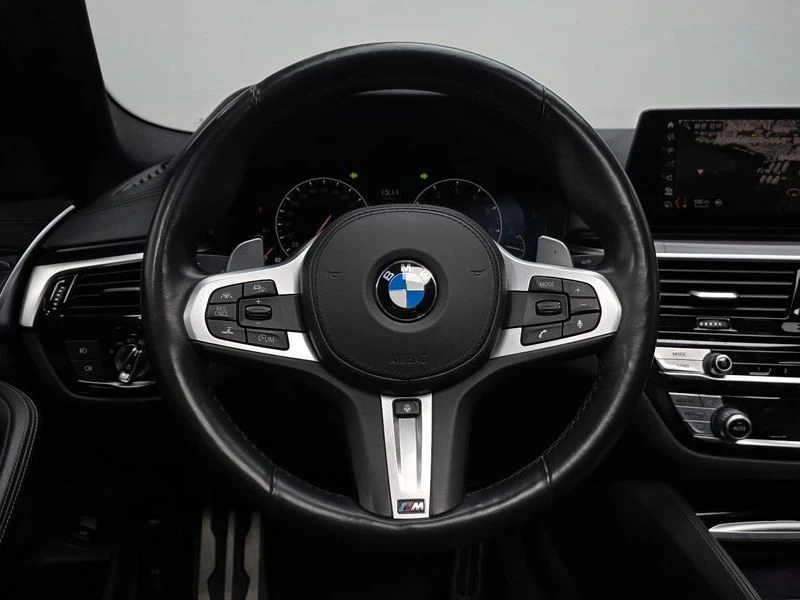BMW 530 530i M Sport Package Plus| 248к.с., снимка 14 - Автомобили и джипове - 56211428