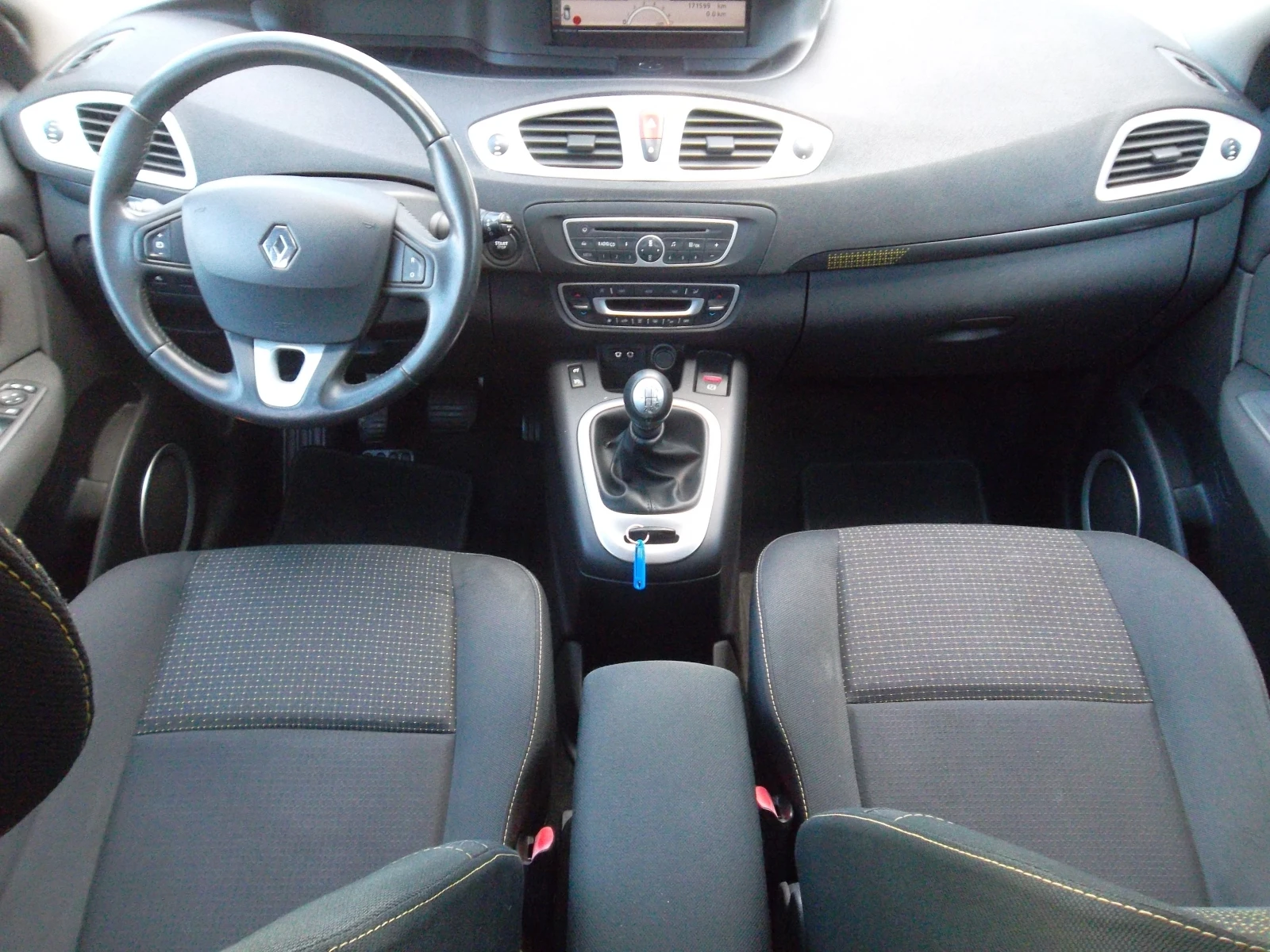 Renault Grand scenic 7 места  ШВЕЙЦАРИЯ 1.4tCE-131 к.с - изображение 8