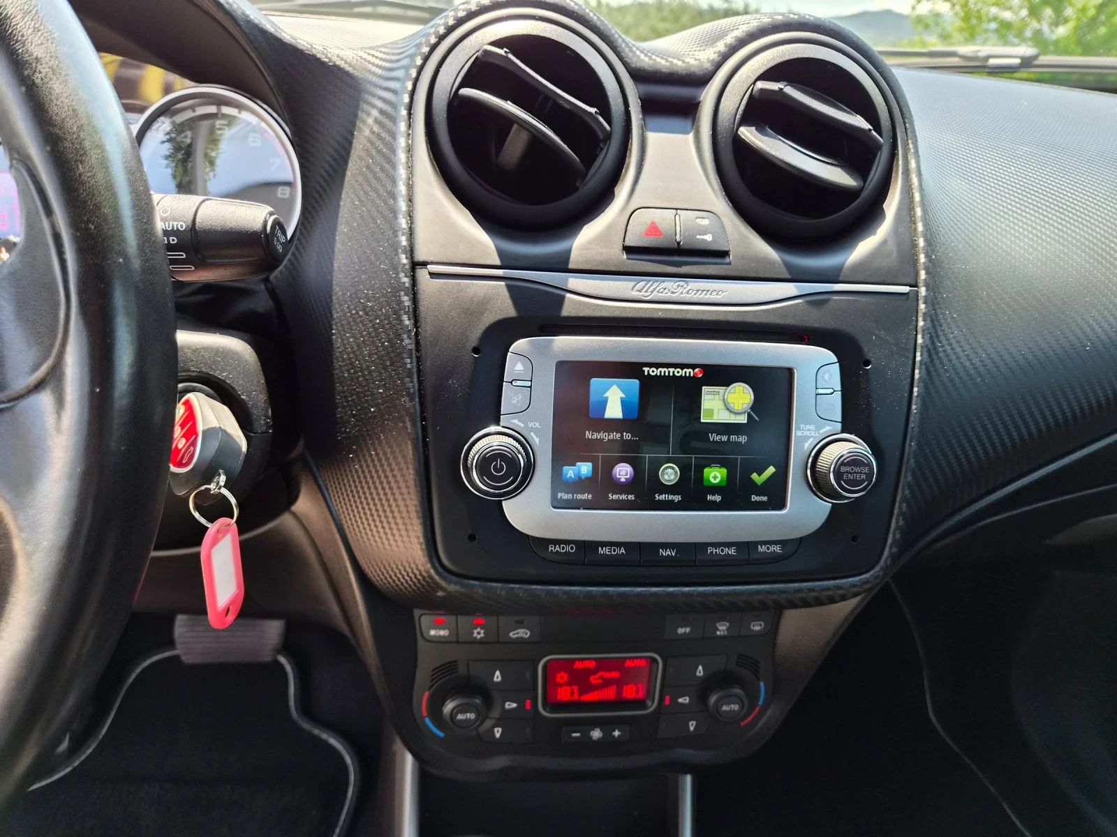 Alfa Romeo MiTo 1.4 Benzin TURBO , снимка 14 - Автомобили и джипове - 50462084