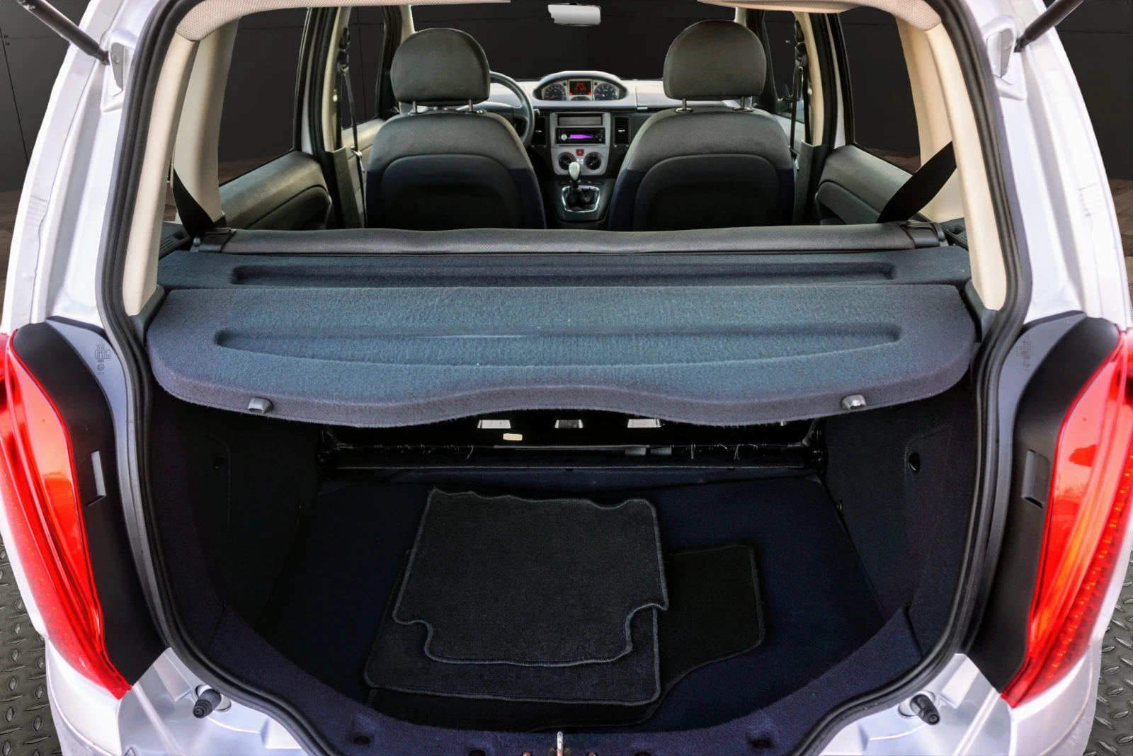 Lancia Musa 1.4i , снимка 15 - Автомобили и джипове - 52011774