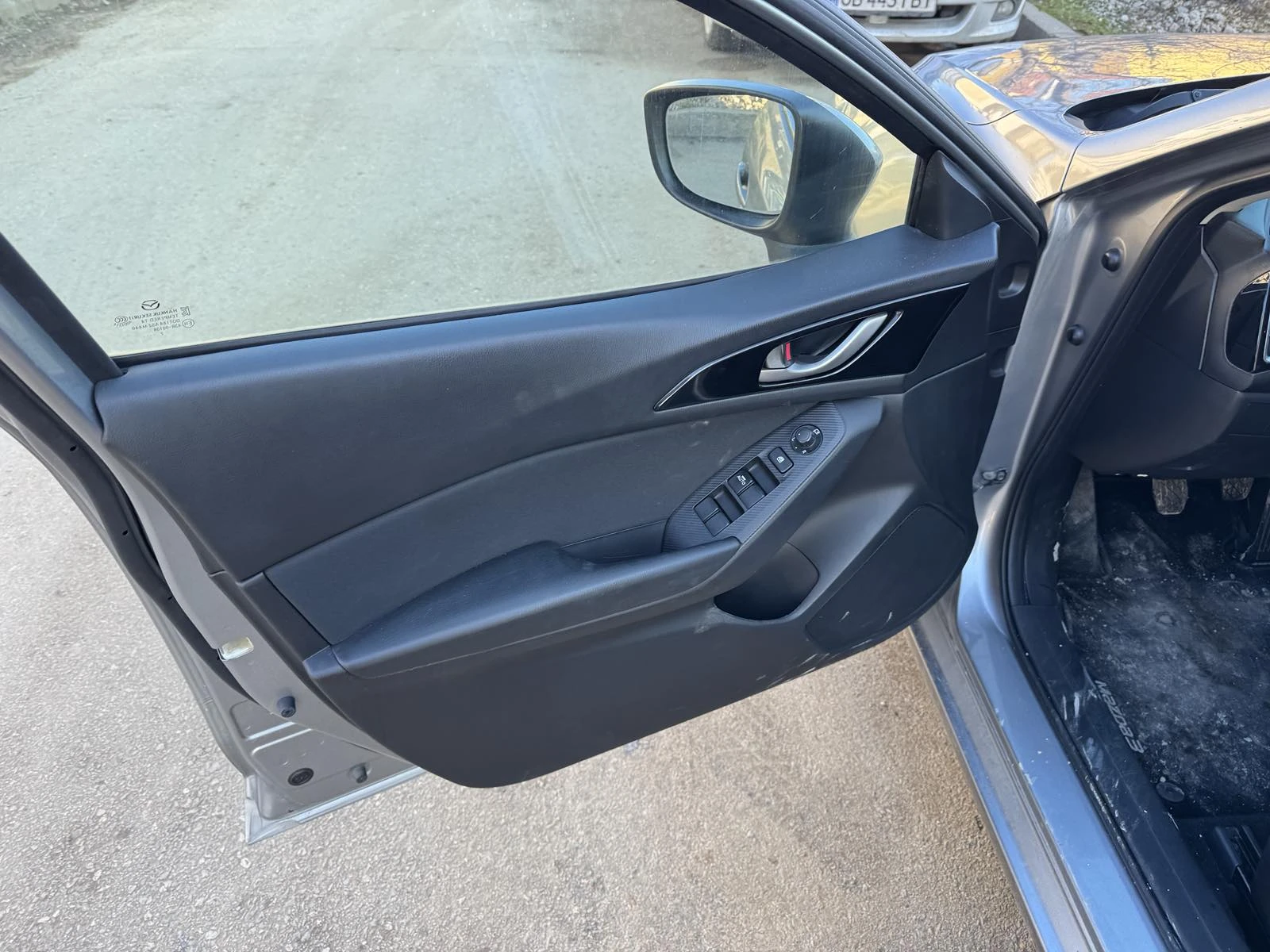 Mazda 3 2.2d 150ps. | Mobile.bg � ����������� 8