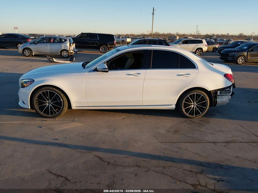 Mercedes-Benz C 300 Burmester* подгрев* KEYLESS* амбиент* шибидах* , снимка 13 - Автомобили и джипове - 53833866