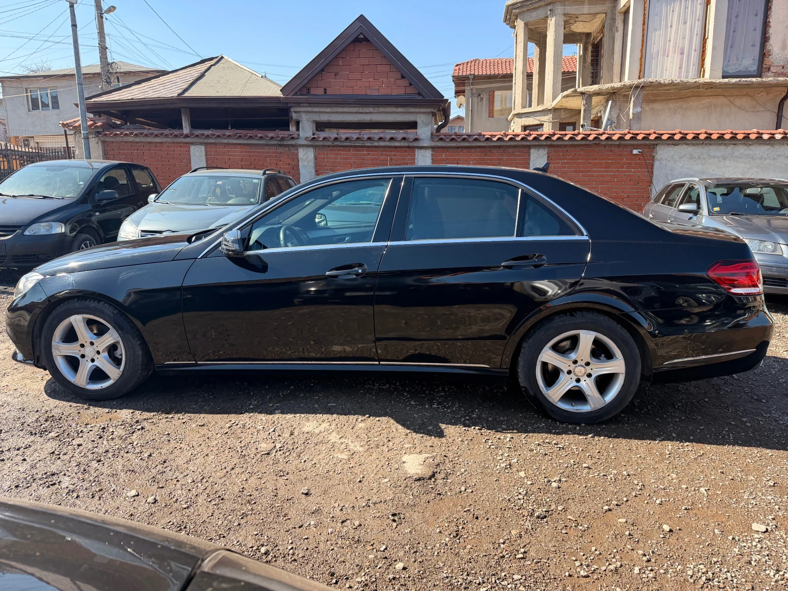 Mercedes-Benz E 220 246000км. Перфектен, снимка 13 - Автомобили и джипове - 53891036