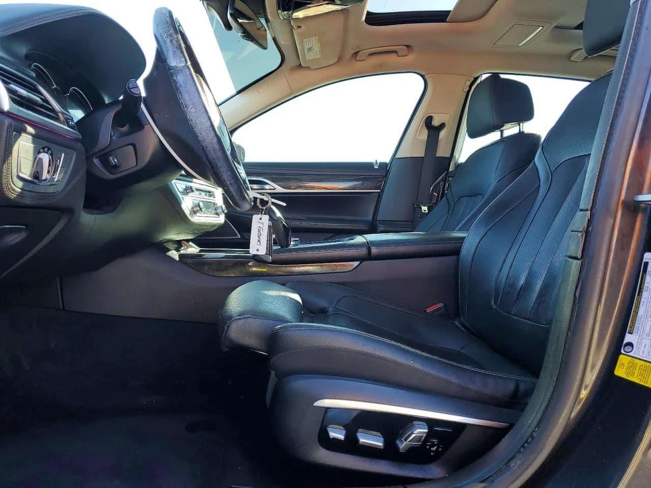 BMW 740 CARFAX/B58/Памет/Подгрев/Панорама/Фикс цена до БГ, снимка 7 - Автомобили и джипове - 54057318