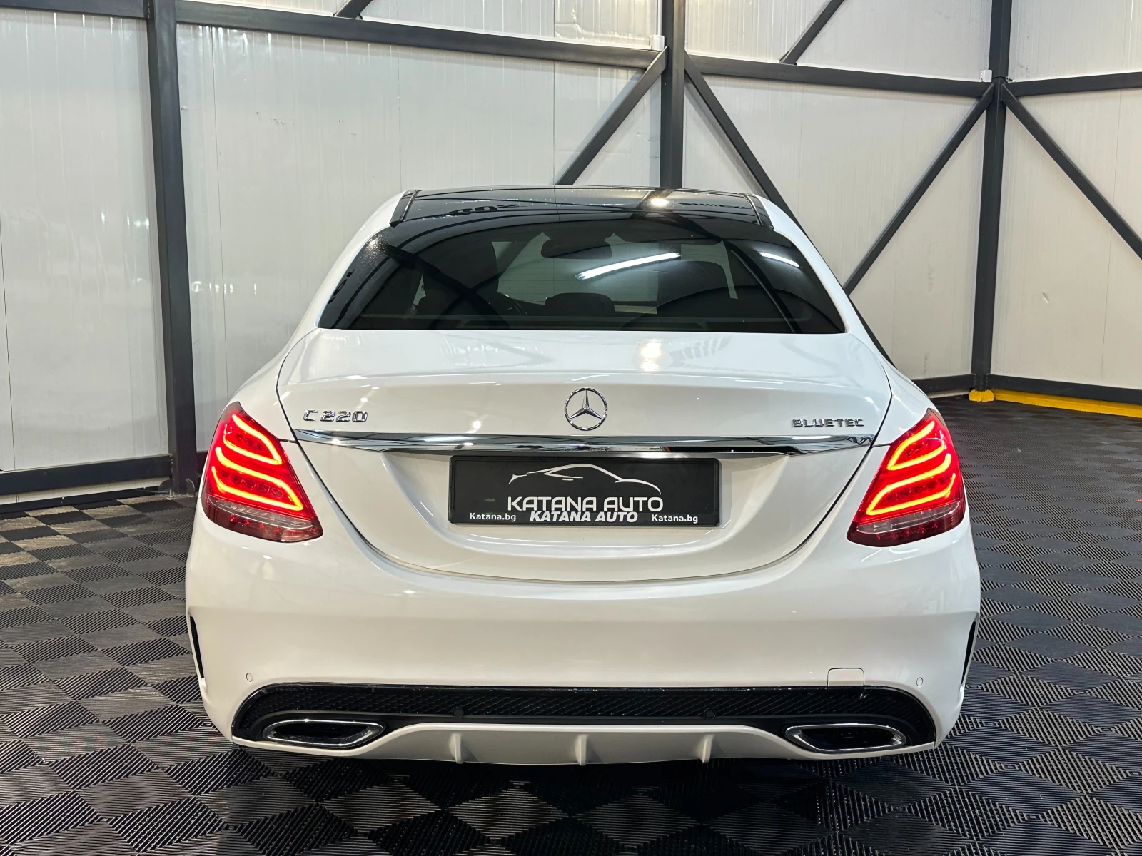Mercedes-Benz C 220 * AMG LINE * САМОПАРКИРАНЕ* ШИБЕДАХ* , снимка 8 - Автомобили и джипове - 54290479