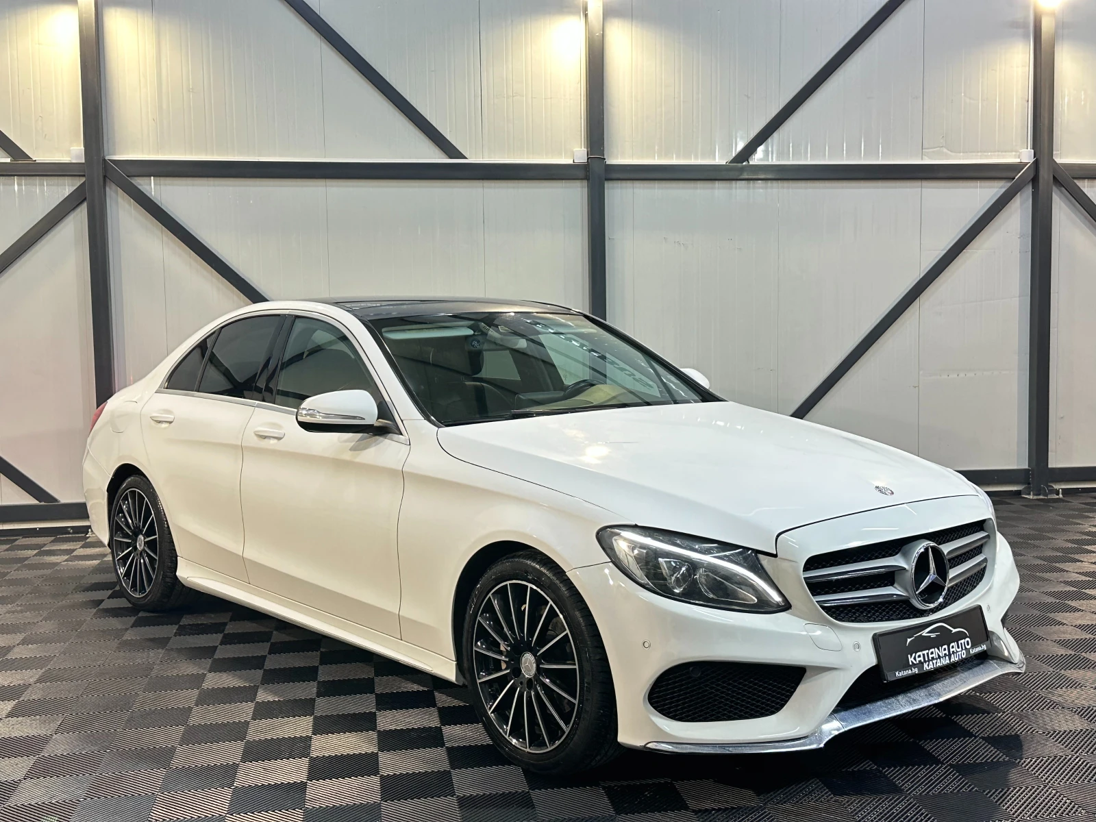 Mercedes-Benz C 220 * AMG LINE * САМОПАРКИРАНЕ* ШИБЕДАХ* , снимка 2 - Автомобили и джипове - 54290479