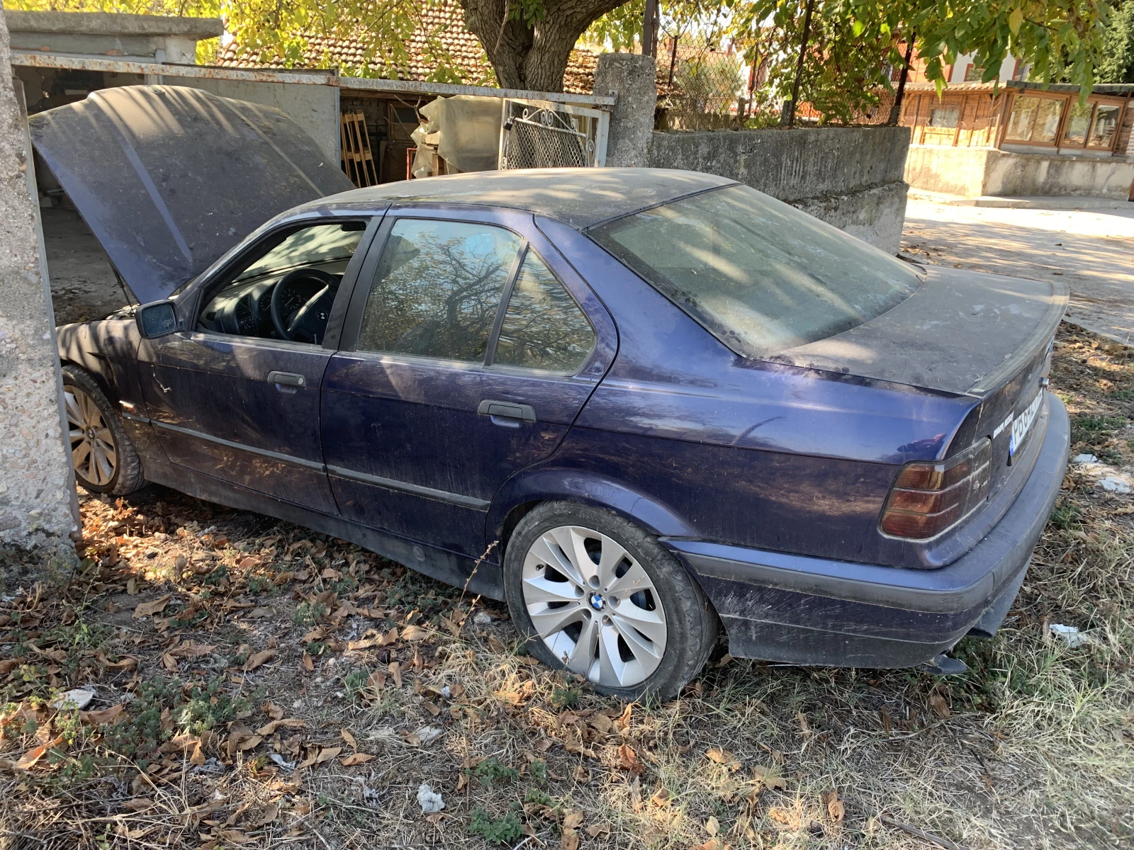BMW 318 318i , снимка 3 - Автомобили и джипове - 54341379