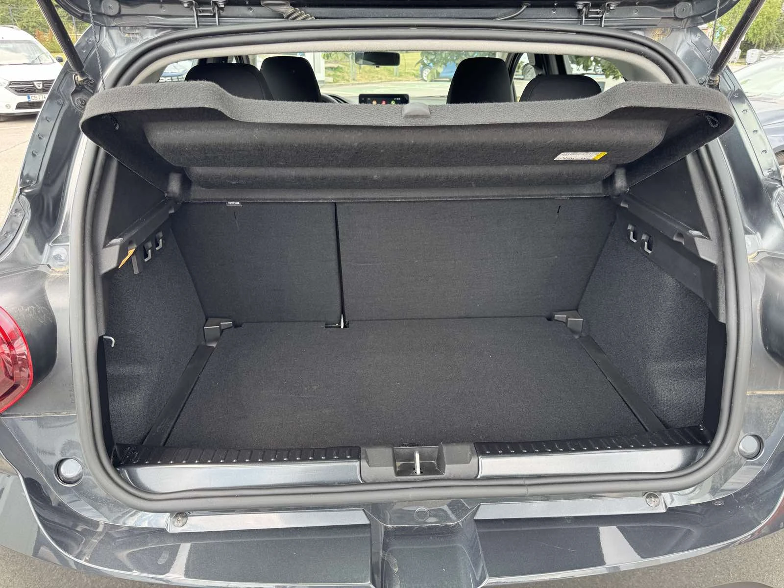 Dacia Sandero 1.0Tce STEPWAY, снимка 11 - Автомобили и джипове - 54999120