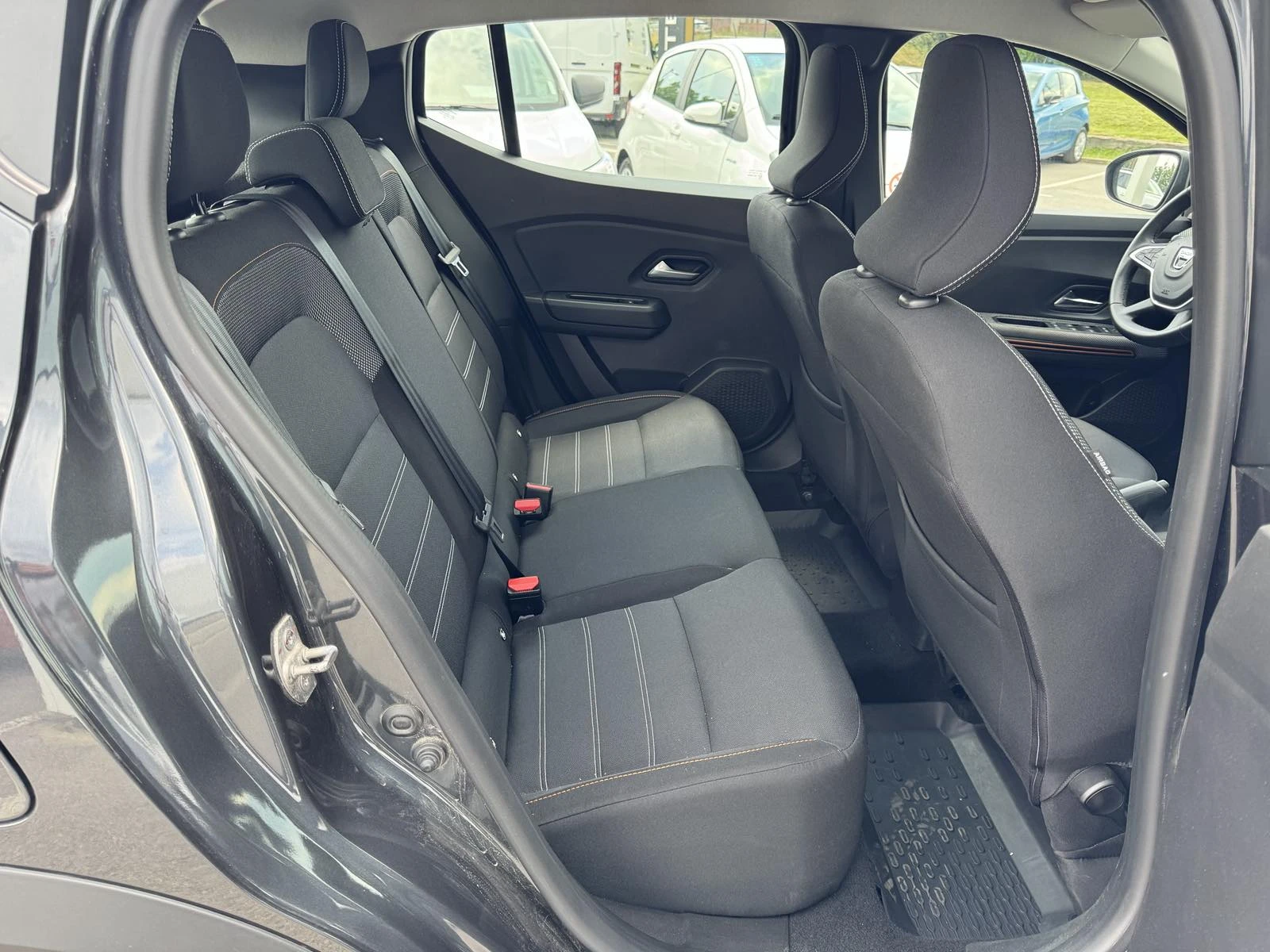 Dacia Sandero 1.0Tce STEPWAY, снимка 10 - Автомобили и джипове - 54999120