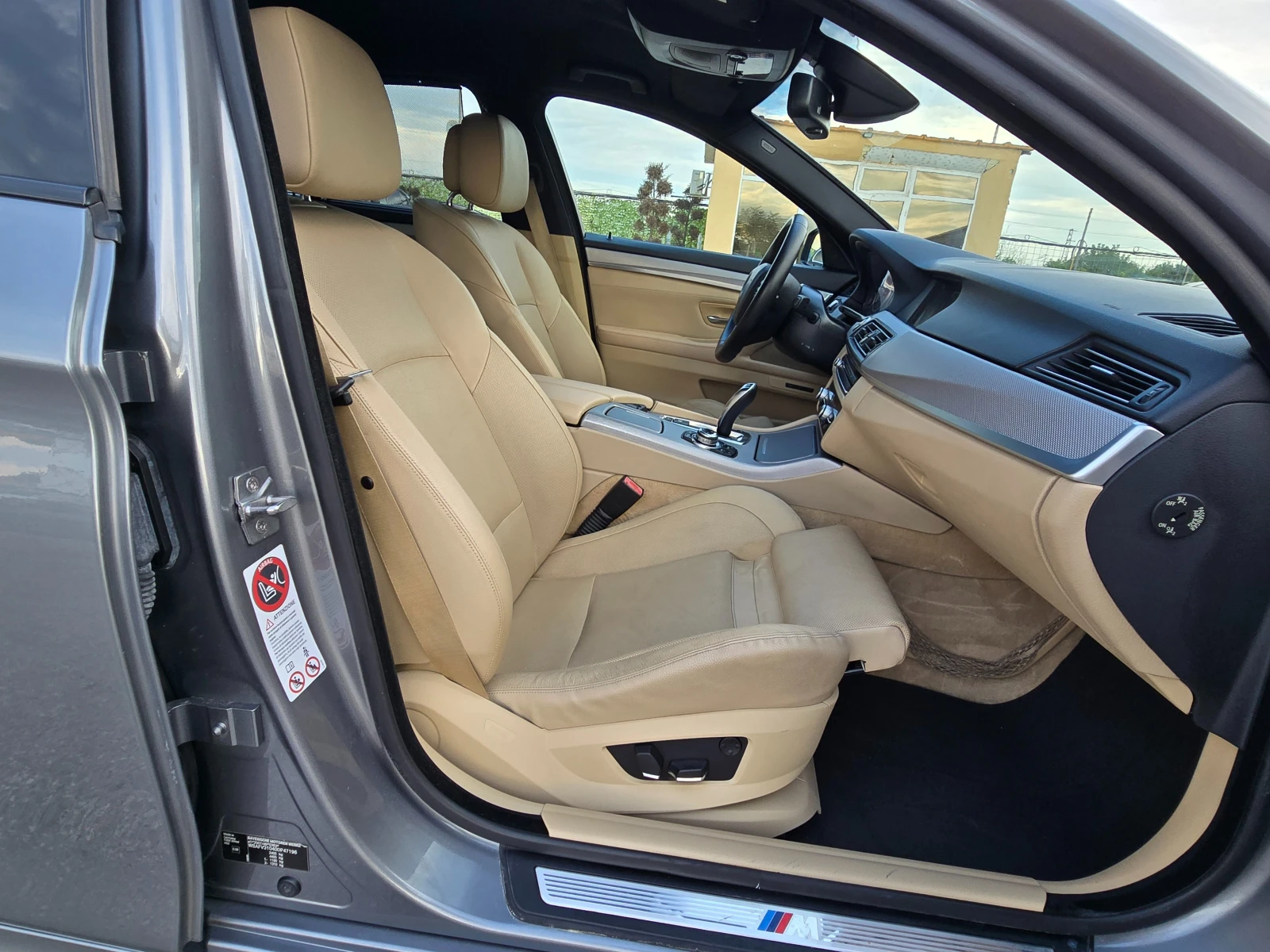 BMW 530 Обдухване* Подгрев* M pack* Комф.Салон* Памет* , снимка 12 - Автомобили и джипове - 55043960