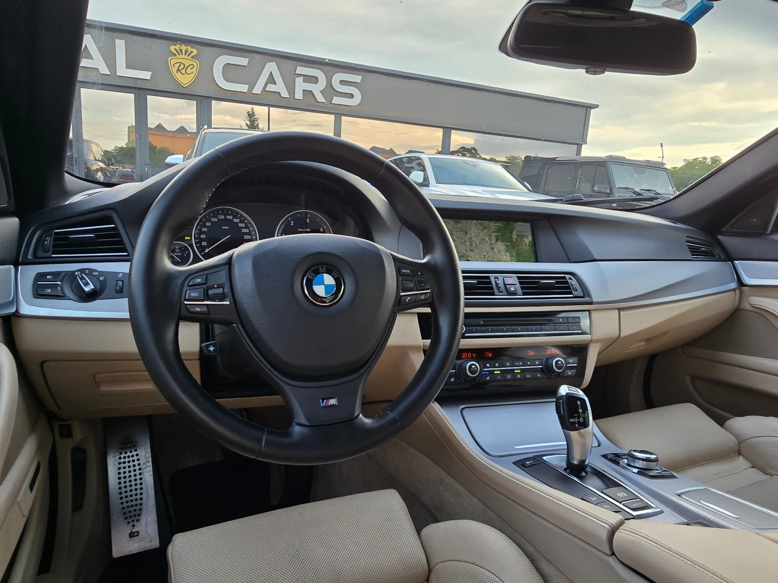 BMW 530 Обдухване* Подгрев* M pack* Комф.Салон* Памет* , снимка 16 - Автомобили и джипове - 55043960