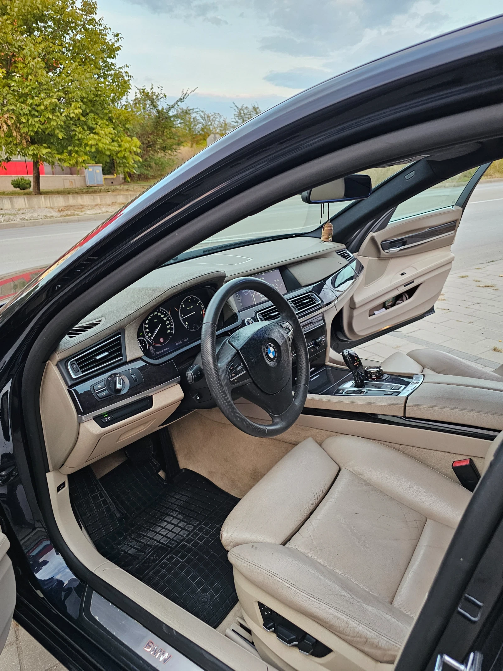 BMW 730 "Перла", снимка 7 - Автомобили и джипове - 55225865