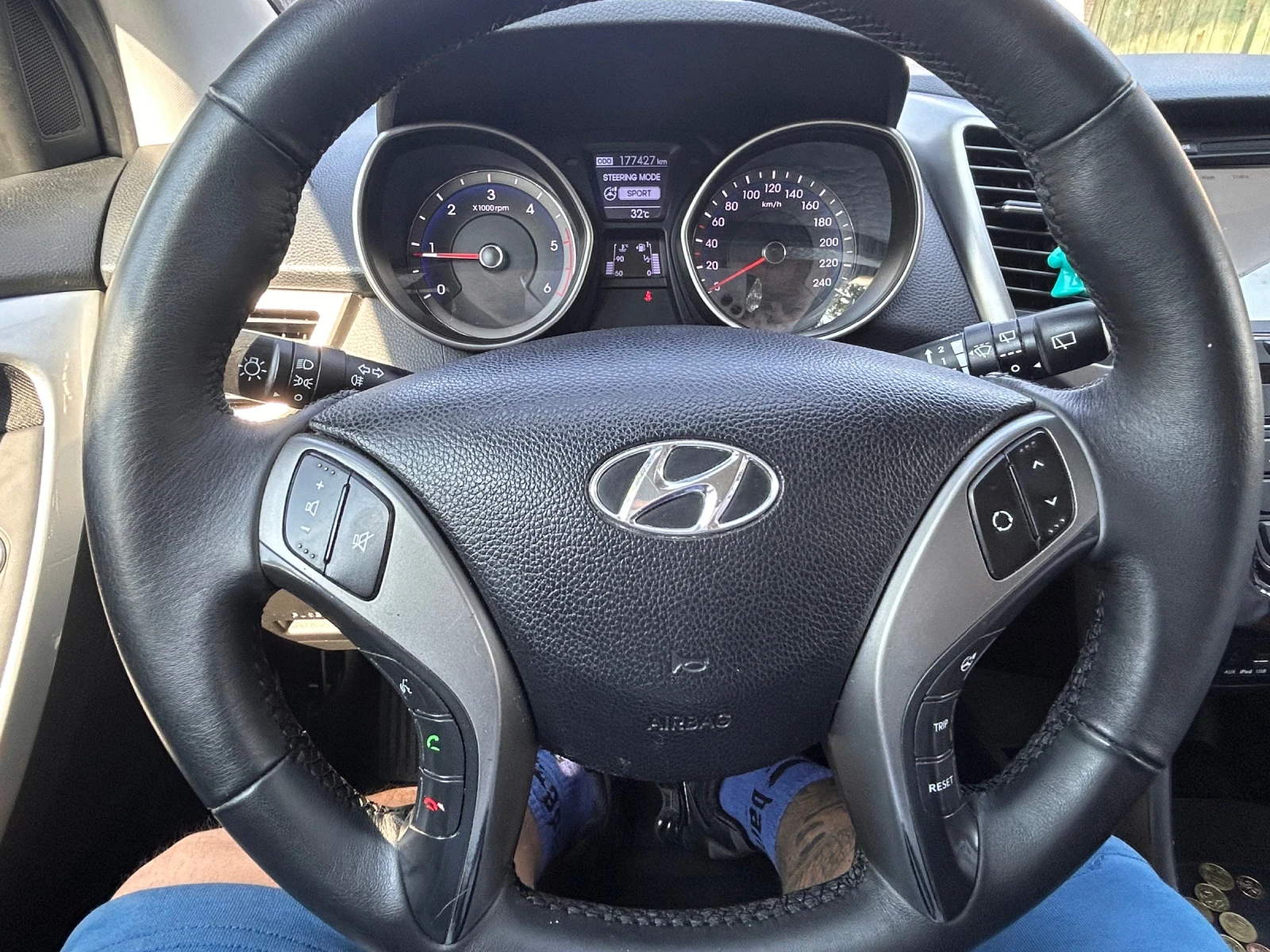 Hyundai I30 1.6 CRDI. NAVI, снимка 9 - Автомобили и джипове - 55328096
