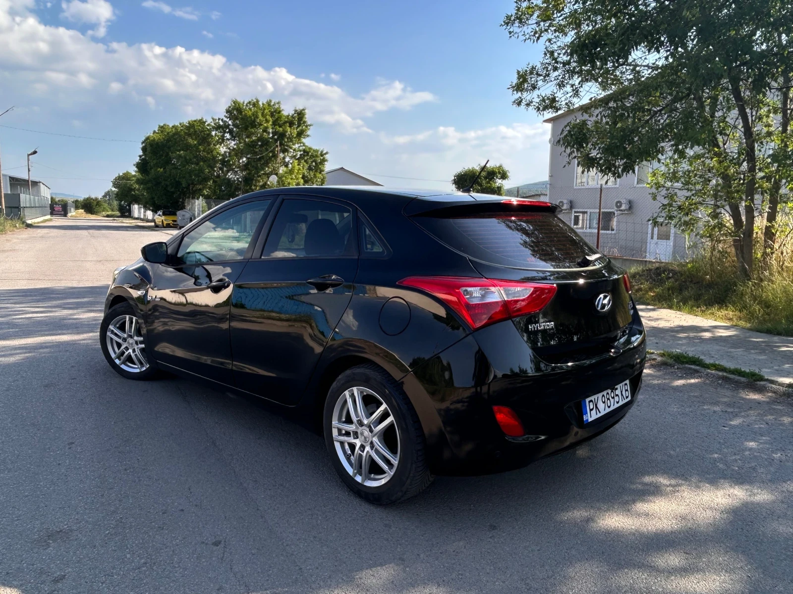 Hyundai I30 1.6 CRDI. NAVI, снимка 3 - Автомобили и джипове - 55328096