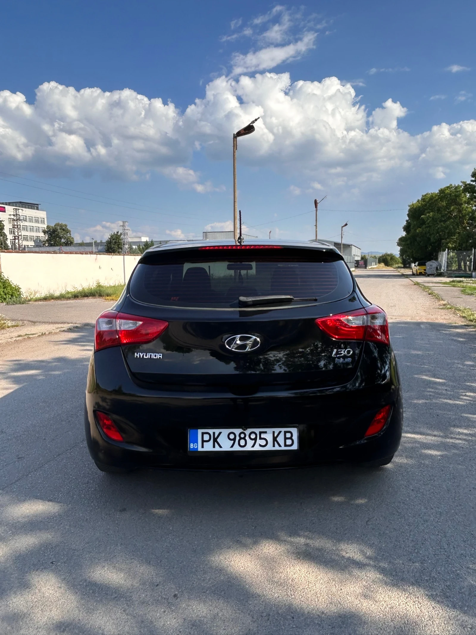 Hyundai I30 1.6 CRDI. NAVI, снимка 2 - Автомобили и джипове - 55328096