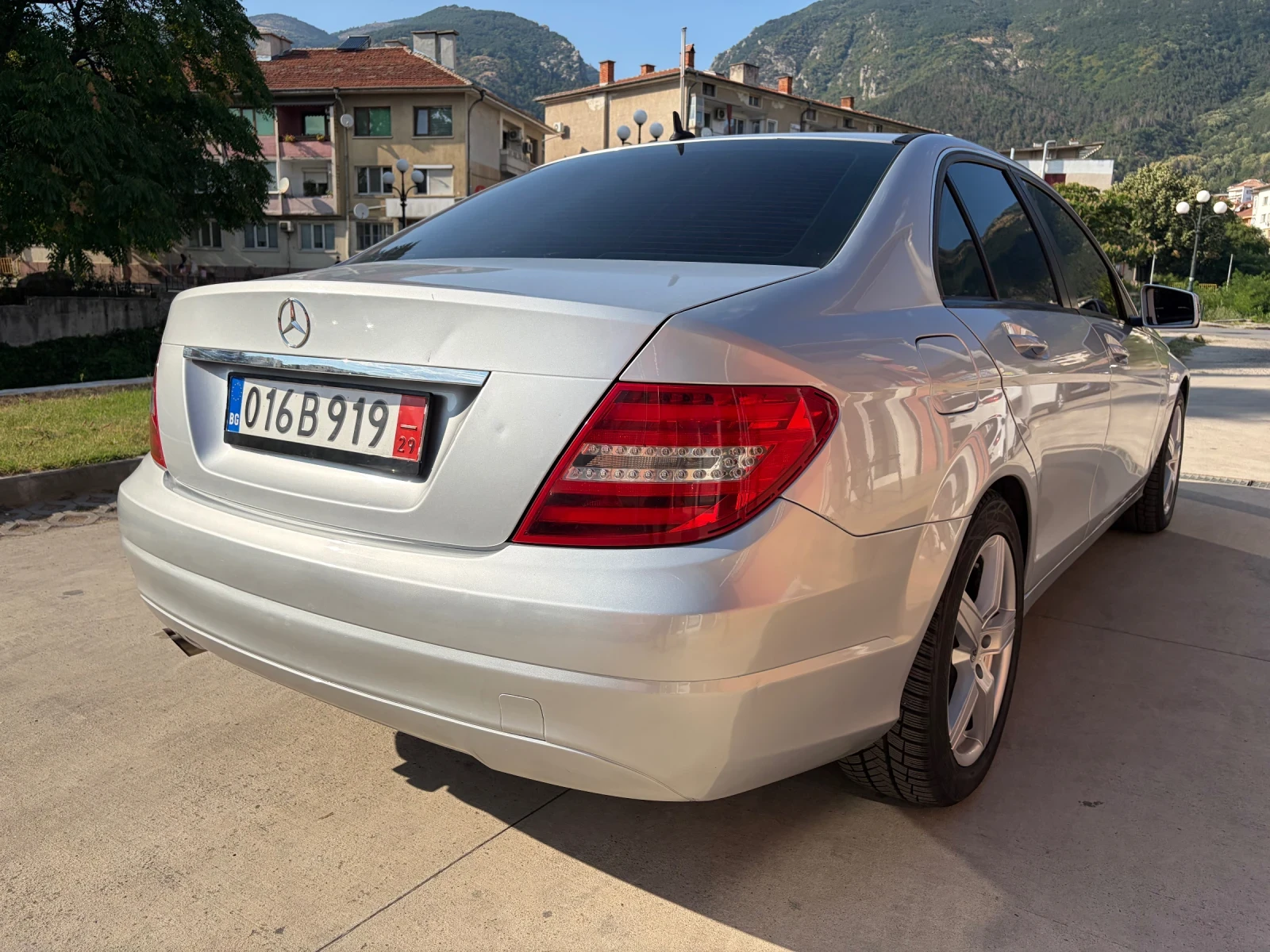 Mercedes-Benz C 200 Facelift / Лизинг, снимка 4 - Автомобили и джипове - 55590129
