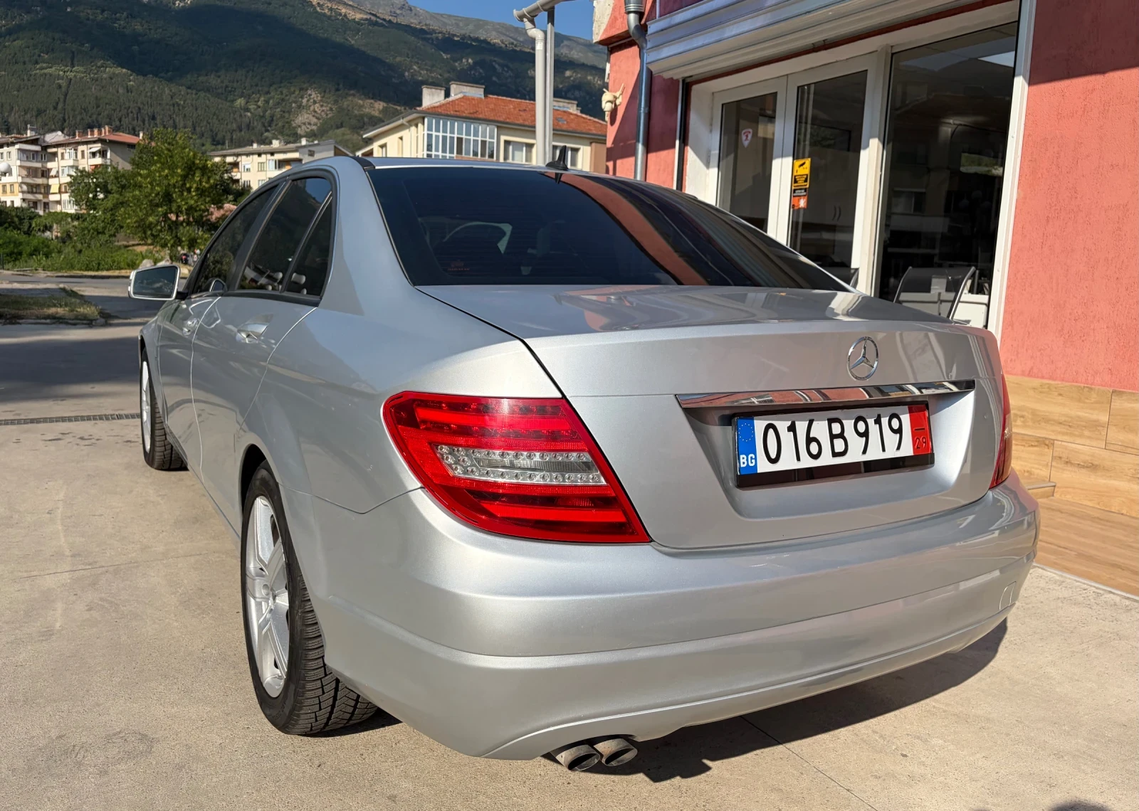 Mercedes-Benz C 200 Facelift / Лизинг, снимка 6 - Автомобили и джипове - 55590129