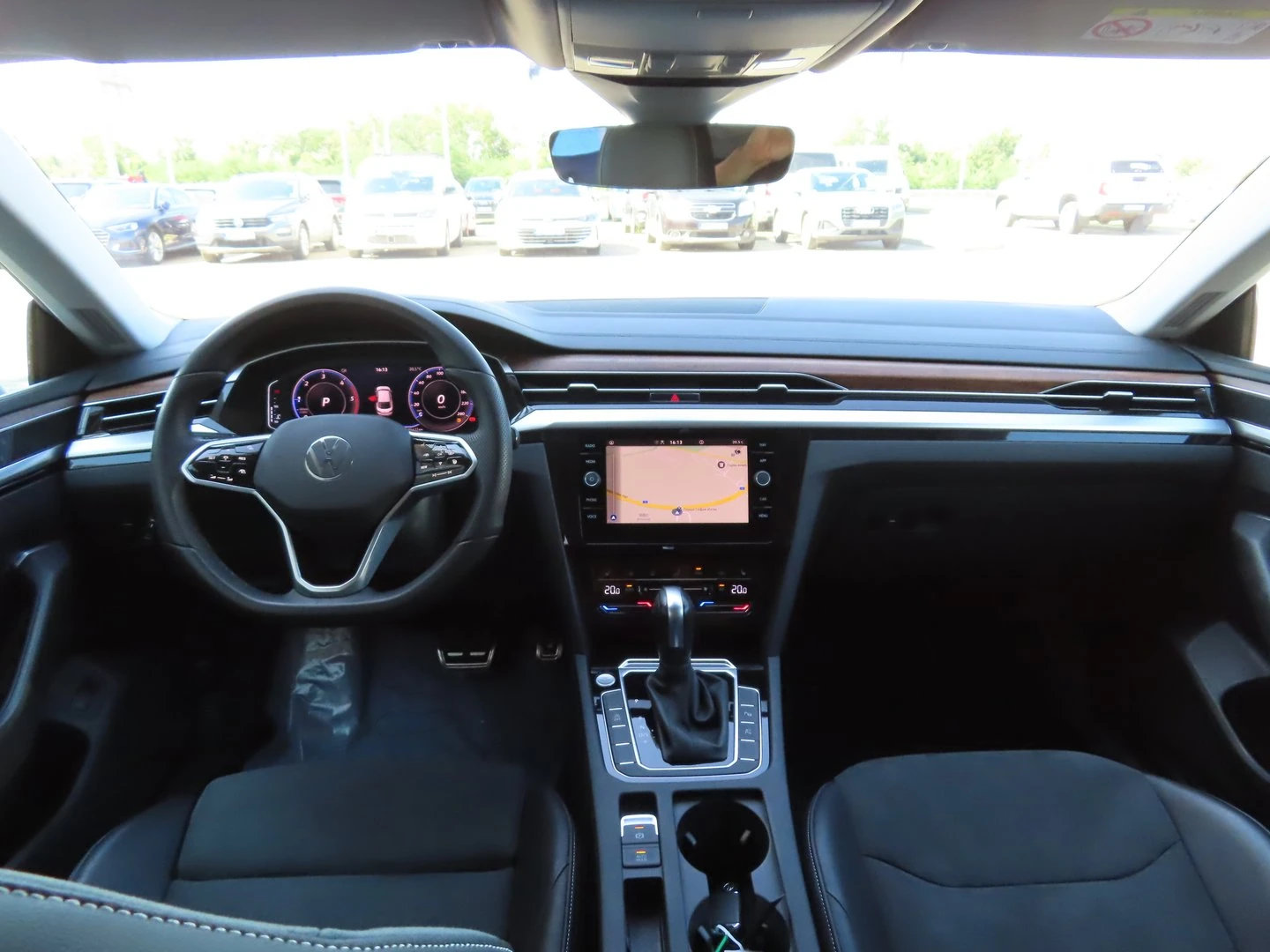 VW Arteon, снимка 4 - Автомобили и джипове - 56421271