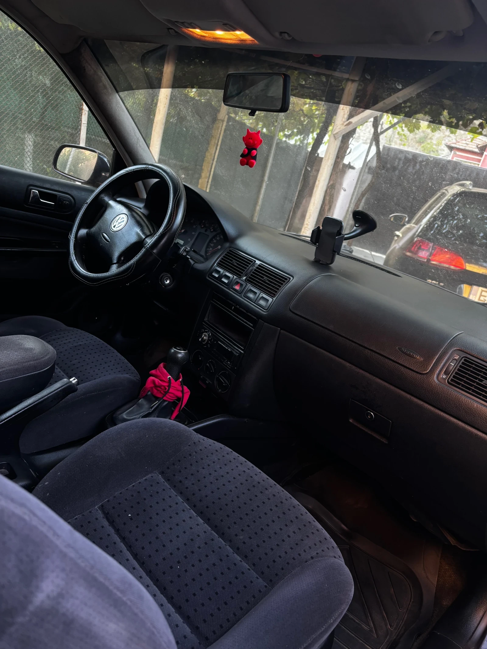 VW Golf 4, снимка 12 - Автомобили и джипове - 56415320