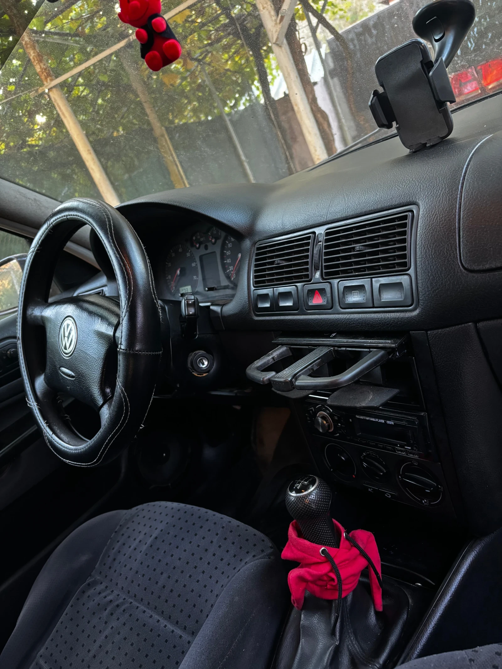 VW Golf 4, снимка 8 - Автомобили и джипове - 56415320
