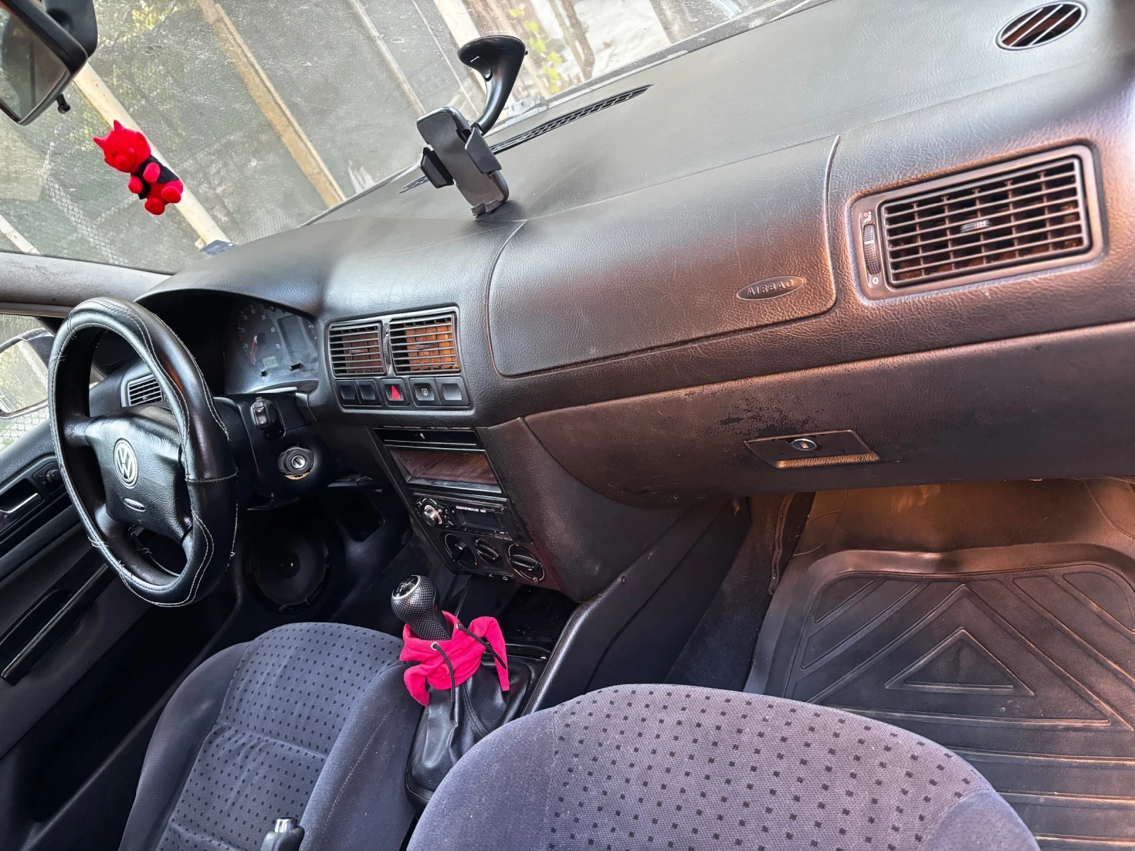 VW Golf 4, снимка 13 - Автомобили и джипове - 56415320