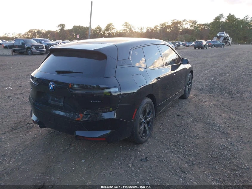 BMW iX xDrive50, снимка 4 - Автомобили и джипове - 56424399